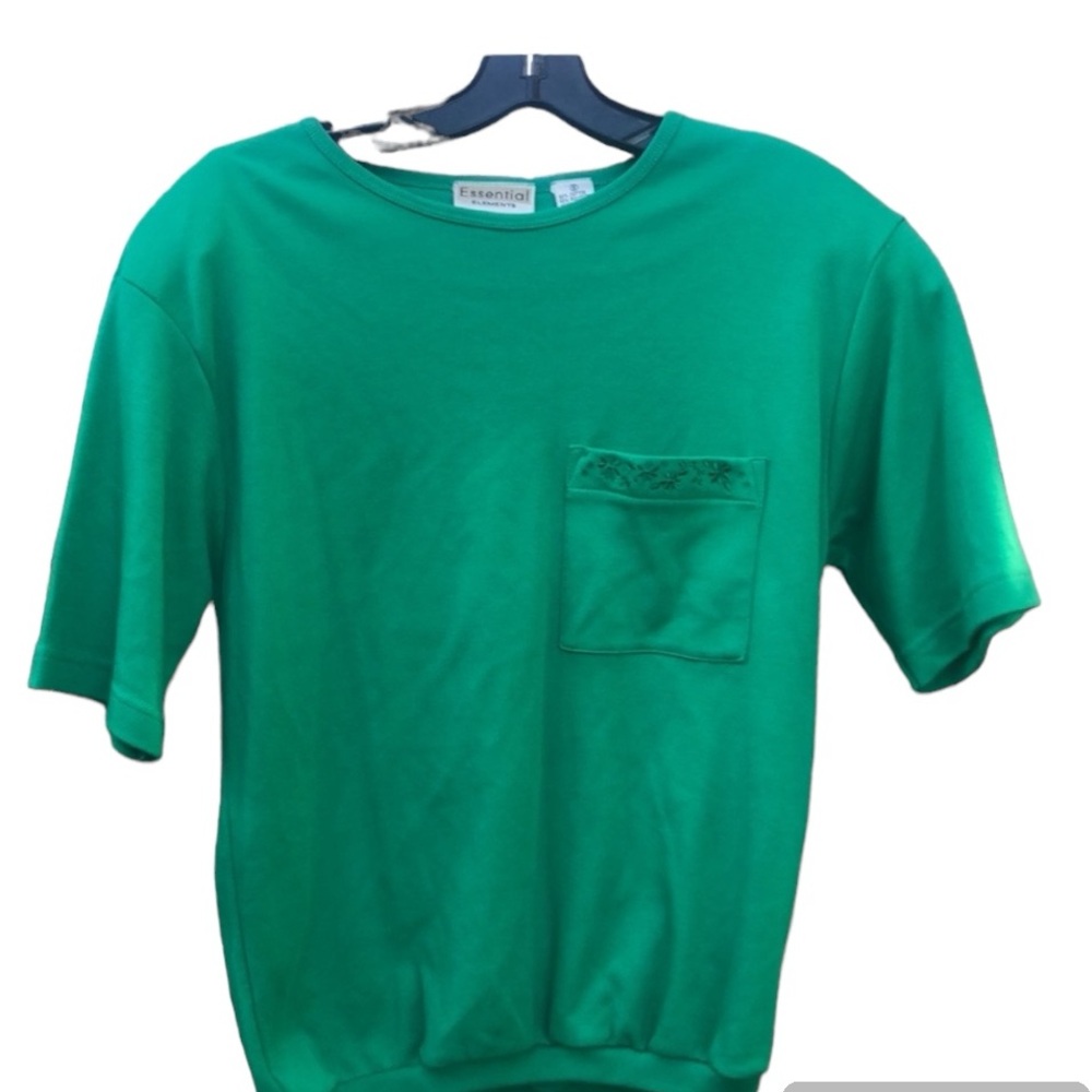NWT Green Top size small